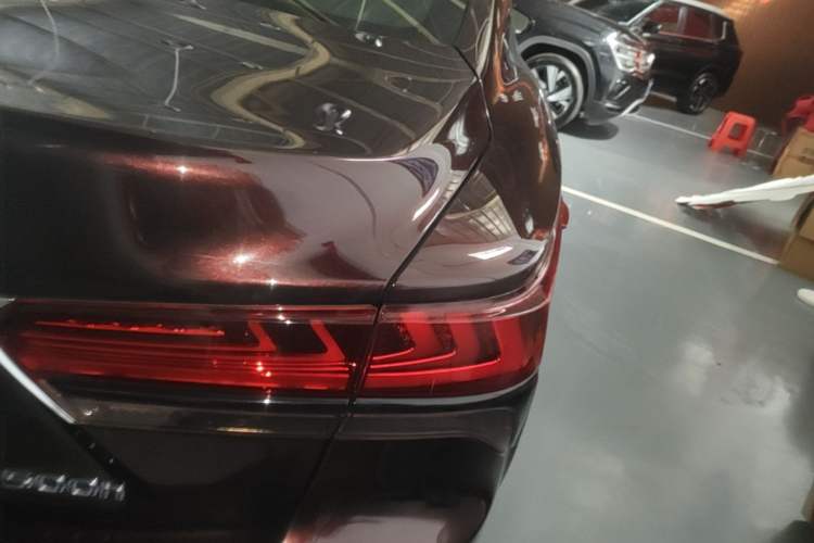 Used Lexus LS 2021 500h Excellence Edition Right Rear Taillight