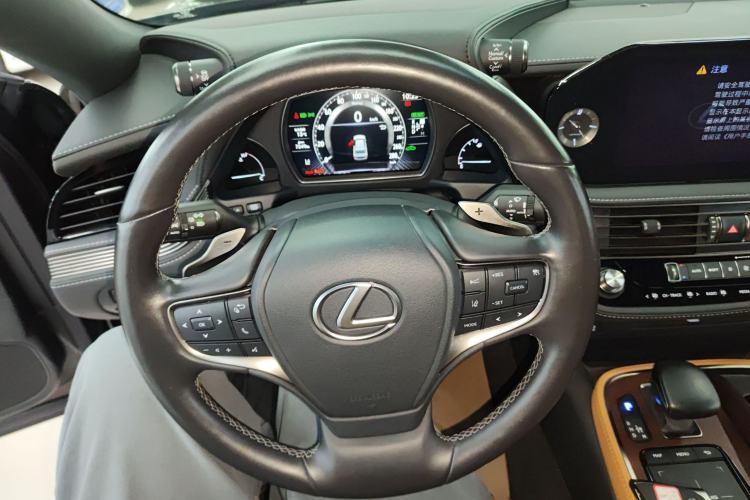 Used Lexus LS 2021 500h Excellence Edition Steering Wheel