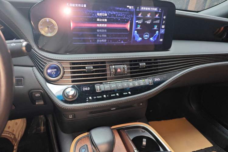 Used Lexus LS 2021 500h Excellence Edition Audio And AC Panel