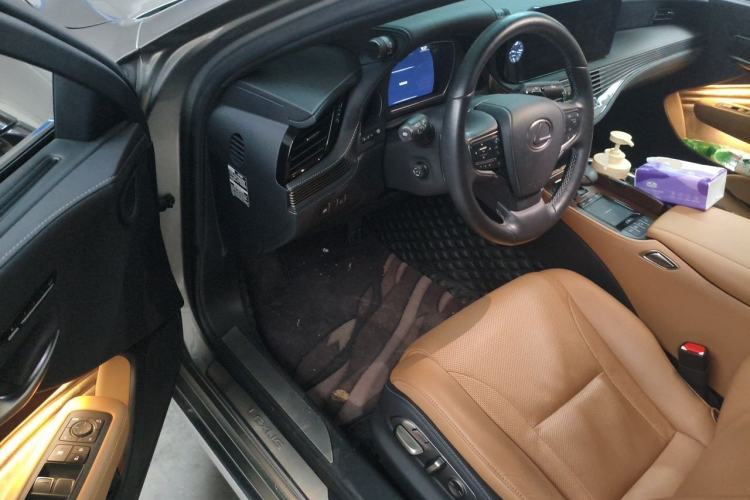 Used Lexus LS 2021 500h Excellence Edition Driver Seat