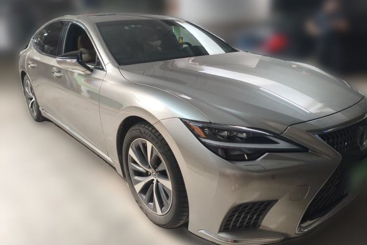 Used Lexus LS 2021 500h Excellence Edition Front Right 45 Deg