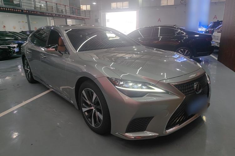 Used Lexus LS 2021 500h Excellence Edition Front Right 45 Deg