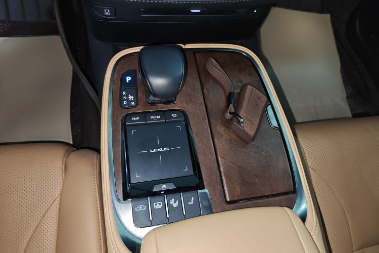 Used Lexus LS 2021 500h Excellence Edition Gear Lever