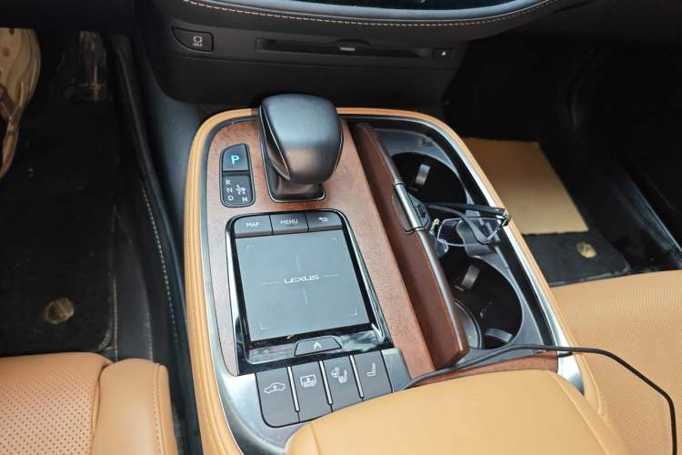 Used Lexus LS 2021 500h Excellence Edition Gear Lever