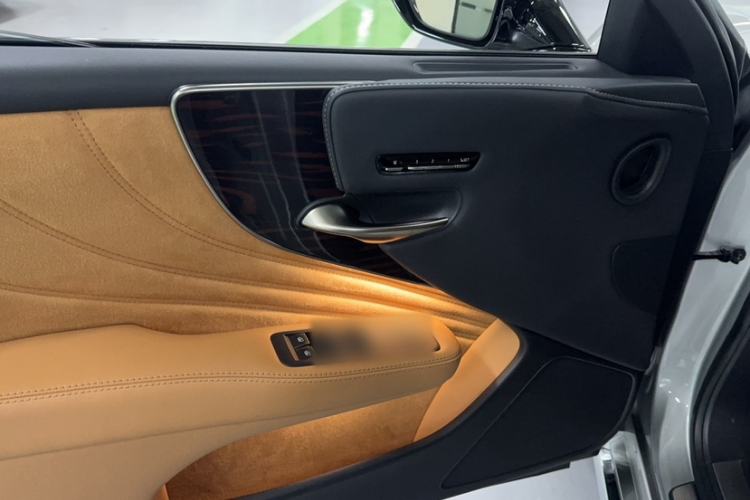 Used Lexus LS 2021 500h Luxury Edition Interior 5