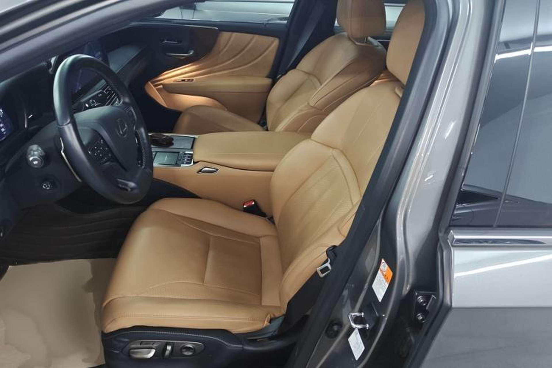 Used Lexus LS 2021 500h Excellence Edition Left Front Seat