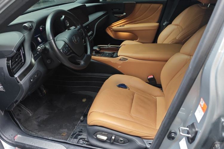 Used Lexus LS 2021 500h Excellence Edition Left Front Seat