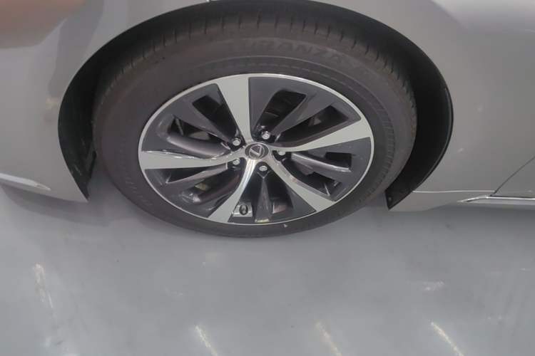 Used Lexus LS 2021 500h Excellence Edition Left Front Wheel Hub