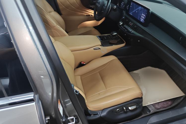 Used Lexus LS 2021 500h Excellence Edition Right Front Seat