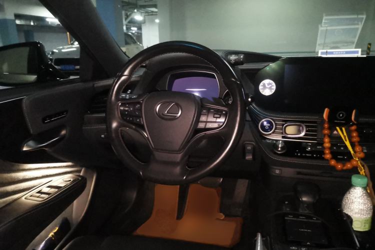Used Lexus LS 2021 500h Excellence Edition Steering Wheel