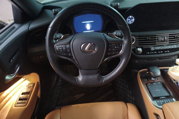 Used Lexus LS 2021 500h Excellence Edition Steering Wheel