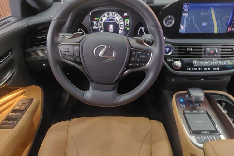 Used Lexus LS 2021 500h Excellence Edition Steering Wheel