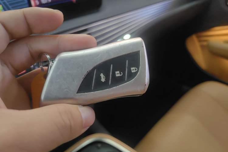Used Lexus LS 2021 500h Excellence Edition Vehicle Key