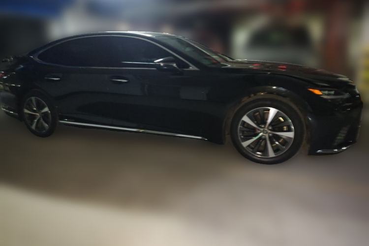Used Lexus LS 2023 500h Excellence Edition Front Right 45 Deg