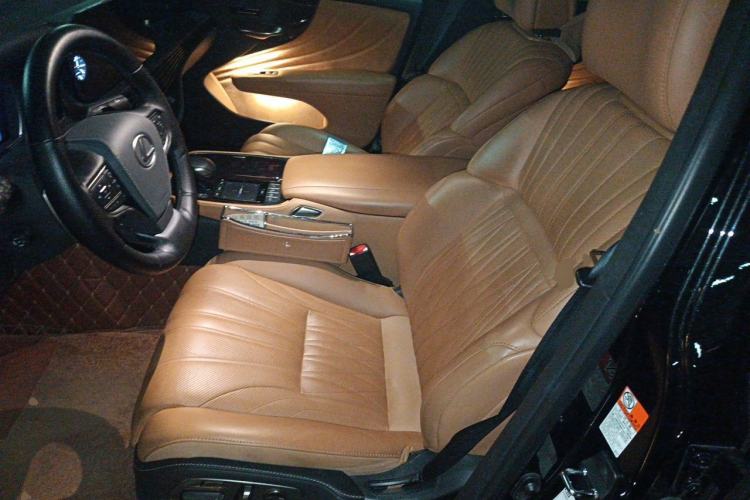 Used Lexus LS 2023 500h Luxury Edition Left Front Seat