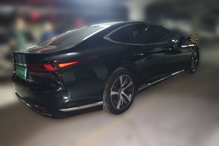 Used Lexus LS 2023 500h Excellence Edition Rear Right 45 Deg