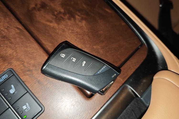 Used Lexus LS 2023 500h Excellence Edition Vehicle Key