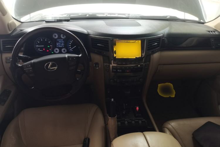 Used Lexus LX 2009 570 Center Console