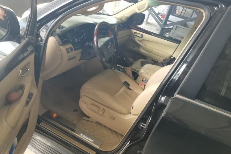 Used Lexus LX 2009 570 Driver Seat