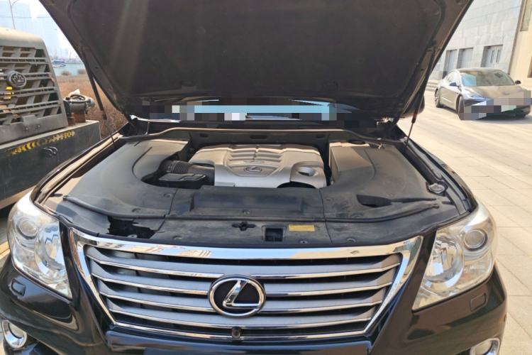 Used Lexus LX 2009 570 Engine Bay