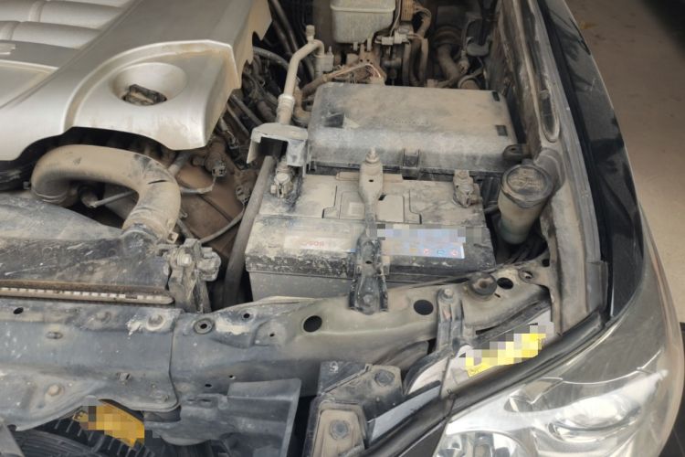 Used Lexus LX 2009 570 Engine Bay Left