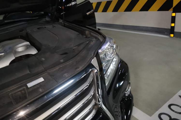 Used Lexus LX 2009 570 Engine Bay Left