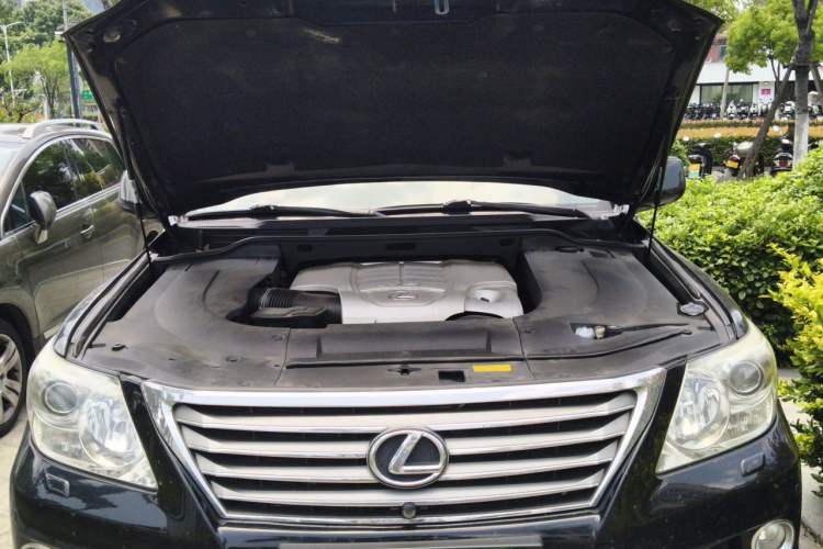 Used Lexus LX 2009 570 Engine Bay