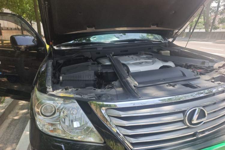 Used Lexus LX 2009 570 Engine Bay Right