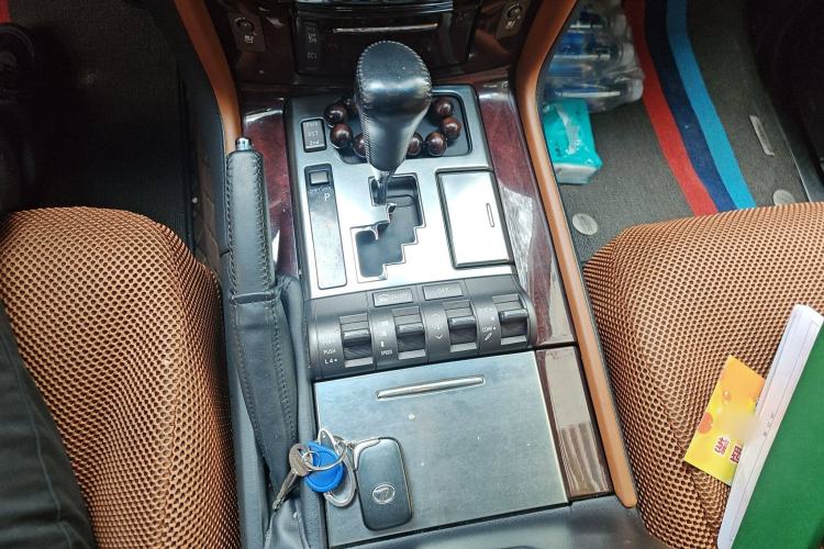 Used Lexus LX 2009 570 Gear Lever