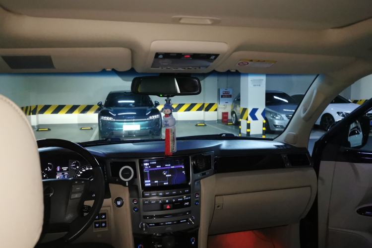 Used Lexus LX 2009 570 Headliner