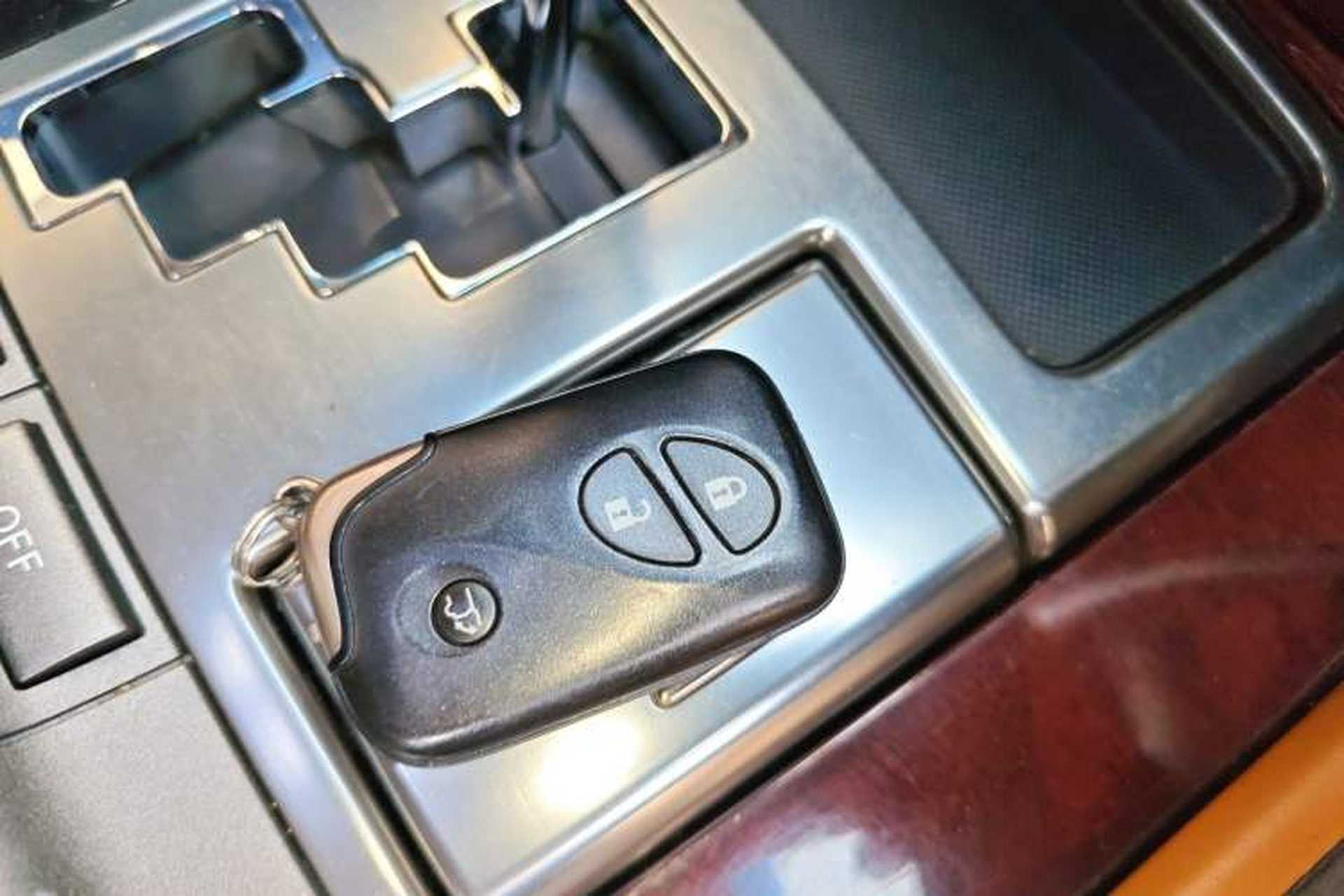 Used Lexus LX 2009 570 Interior 1