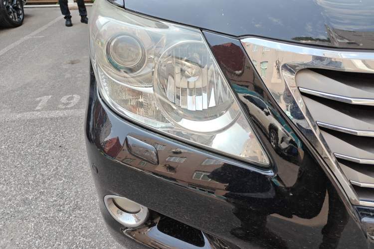 Used Lexus LX 2009 570 Right Front Headlight