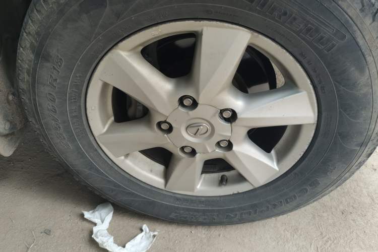 Used Lexus LX 2009 570 Right Front Wheel Hub