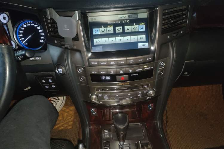 Used Lexus LX 2009 570 Audio And AC Panel