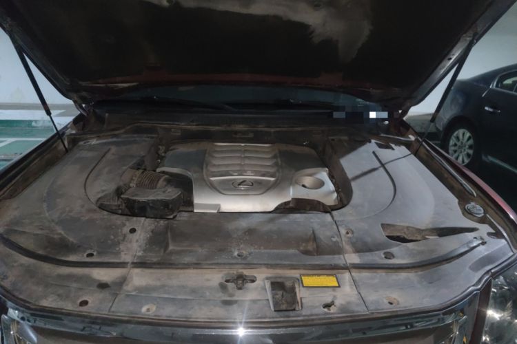 Used Lexus LX 2009 570 Engine Bay