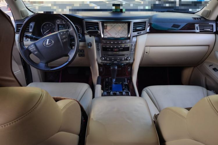 Used Lexus LX 2009 570 Center Console