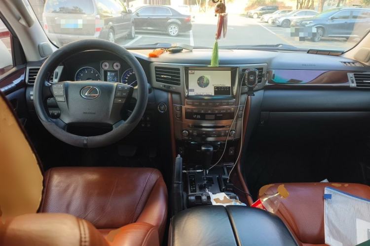 Used Lexus LX 2009 570 Center Console