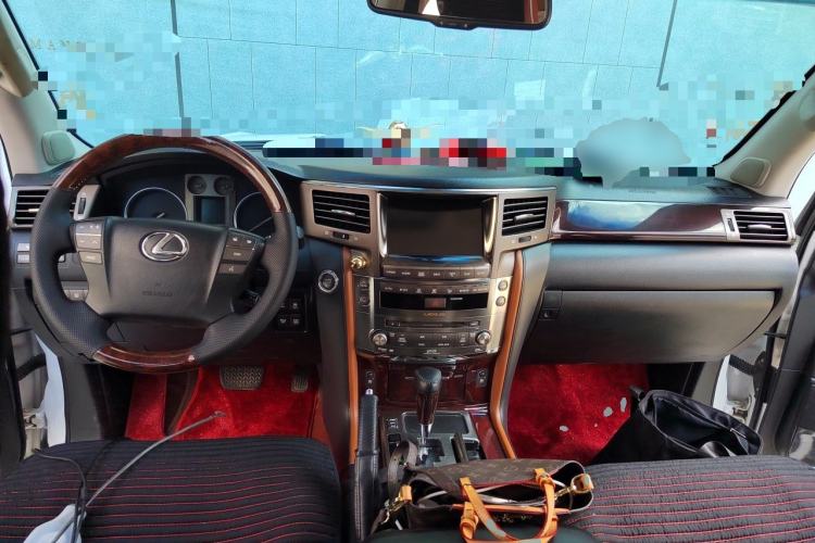 Used Lexus LX 2009 570 Center Console
