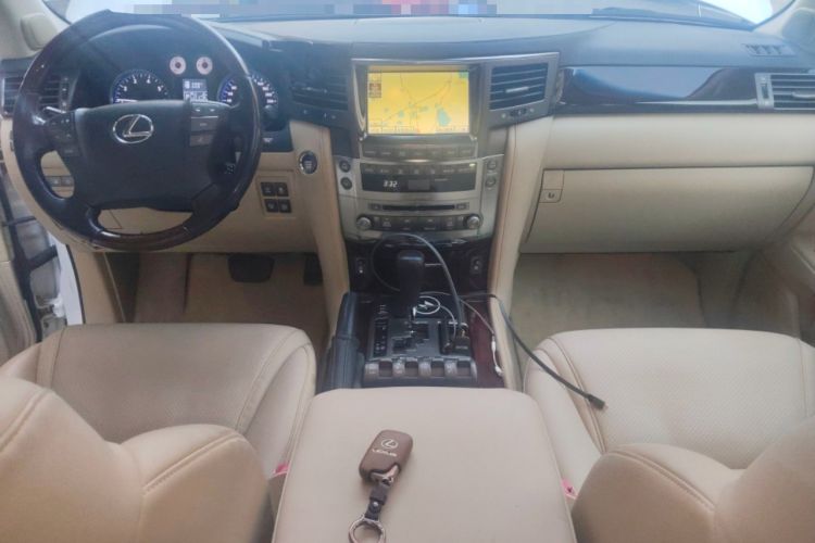Used Lexus LX 2009 570 Center Console
