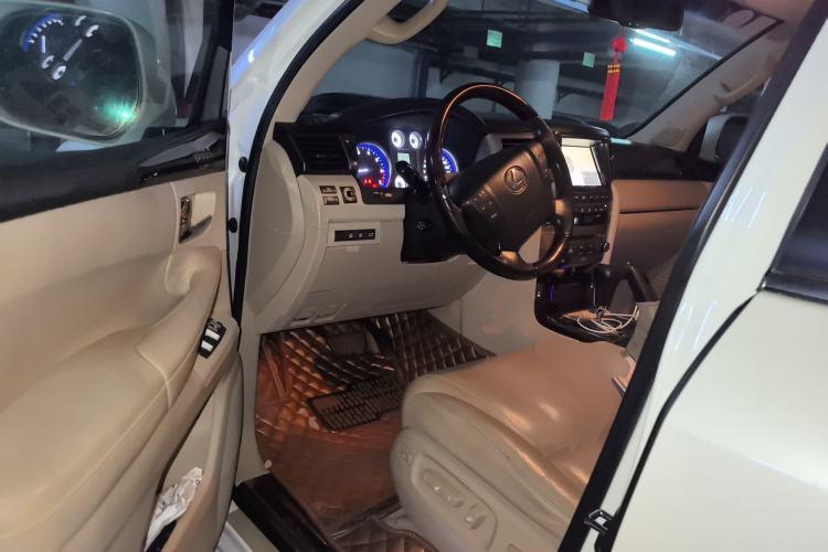 Used Lexus LX 2009 570 Driver Seat