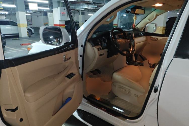 Used Lexus LX 2009 570 Driver Seat
