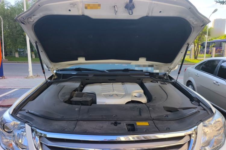 Used Lexus LX 2009 570 Engine Bay