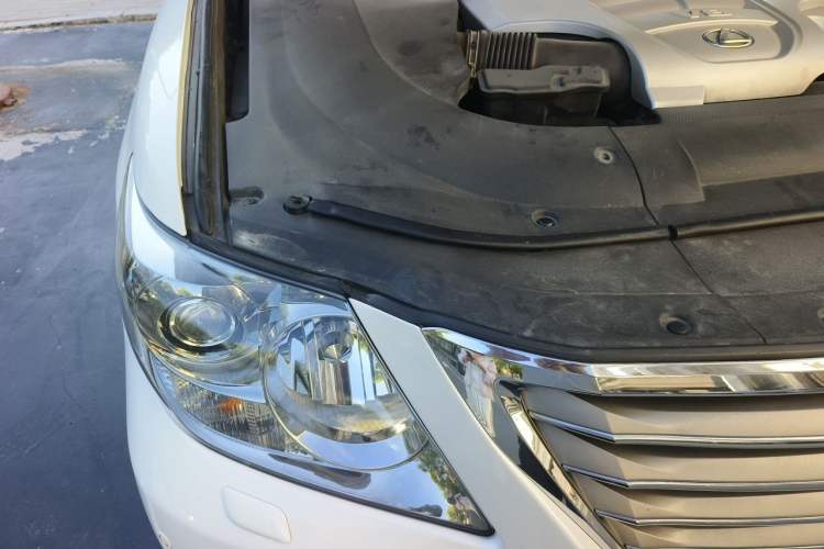 Used Lexus LX 2009 570 Engine Bay Right