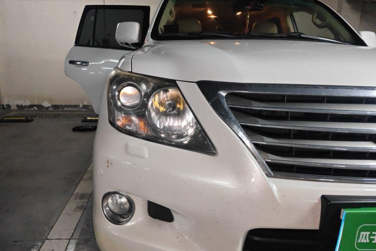 Used Lexus LX 2009 570 Right Front Headlight