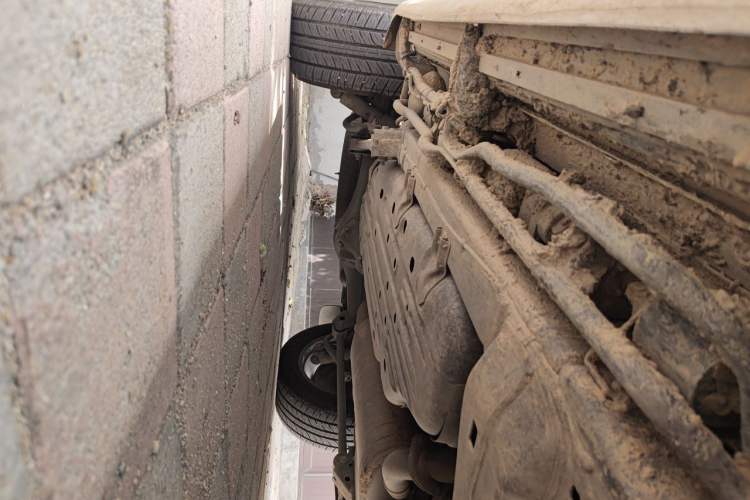 Used Lexus LX  Chassis Front Right