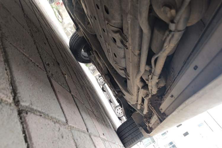 Used Lexus LX  Chassis Rear Right