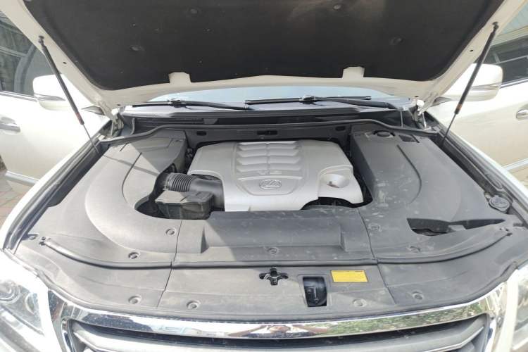 Used Lexus LX  Engine Bay