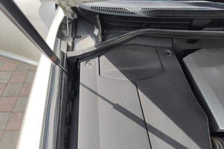 Used Lexus LX  Engine Bay Right