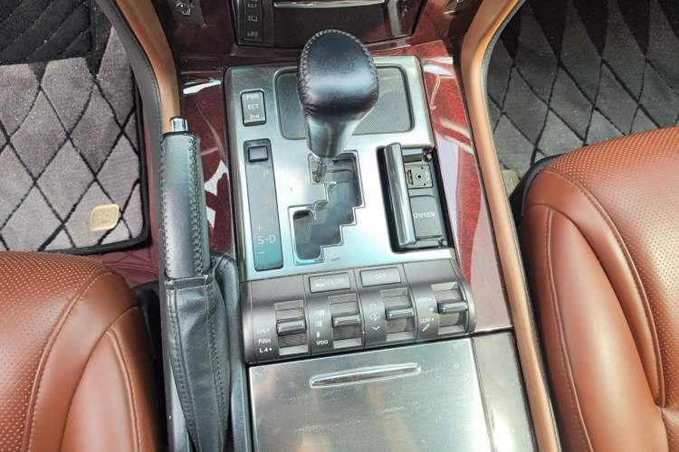 Used Lexus LX  Gear Lever