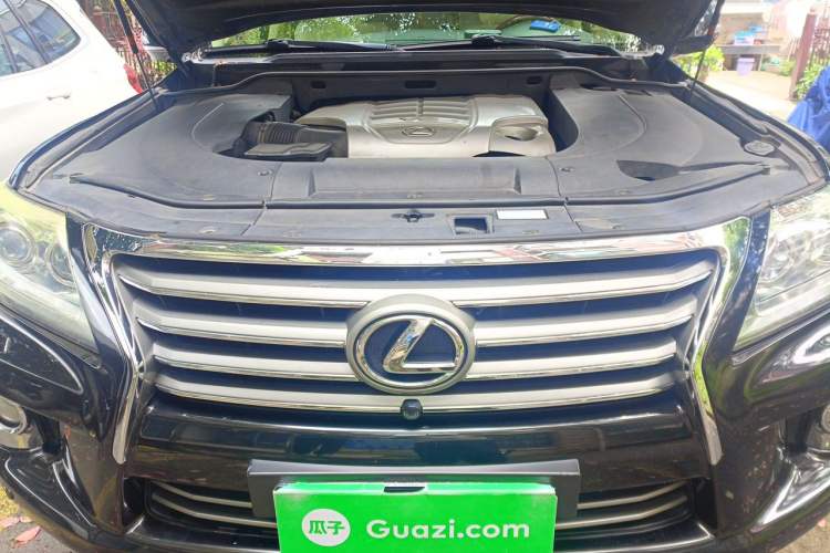 Used Lexus LX 2012 570 Engine Bay